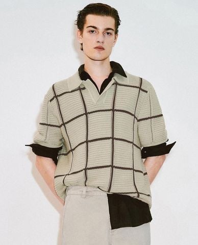  URBAN REVIVO - Áo dệt kim nam cổ bẻ tay ngắn thời trang 