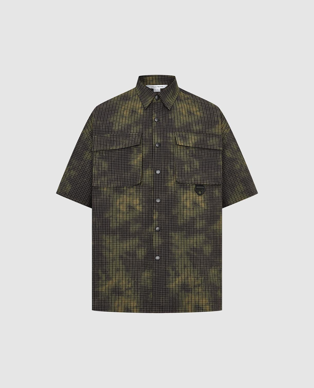 URBAN REVIVO - Áo sơ mi nam cổ bẻ tay ngắn hiện đại