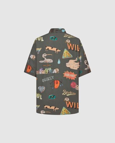  URBAN REVIVO - Áo sơ mi nam cổ bẻ tay ngắn in hoạ tiết 