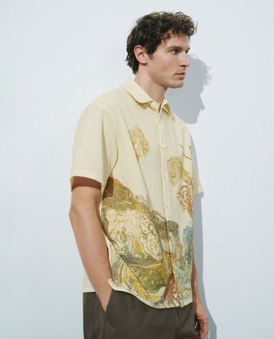  URBAN REVIVO - Áo sơ mi nam cổ bẻ tay ngắn Printed 