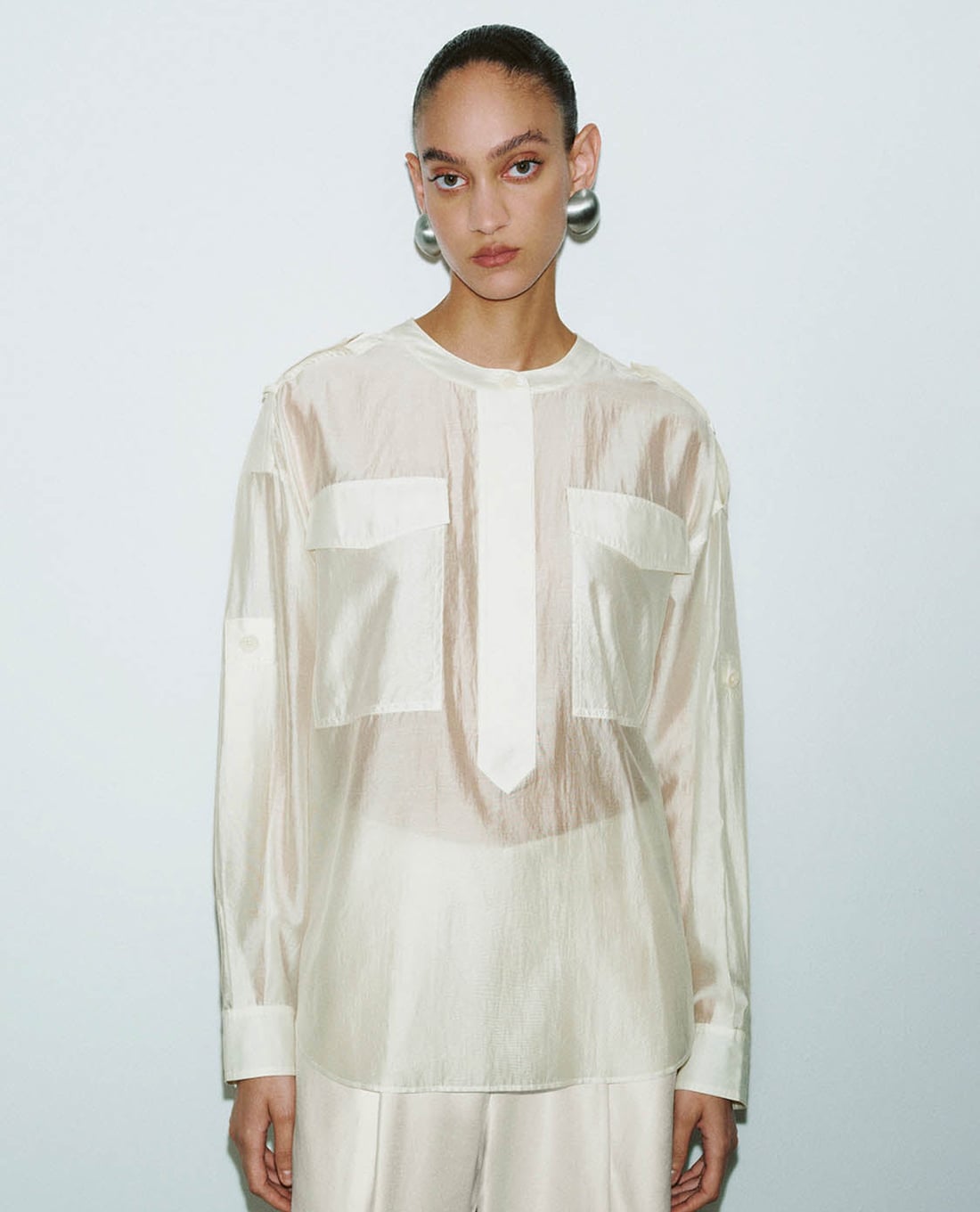 URBAN REVIVO - Áo kiểu nữ cổ tròn xuyên thấu Overhead