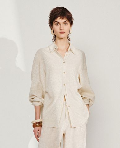  URBAN REVIVO - Áo sơ mi nữ tay dài họa tiết 