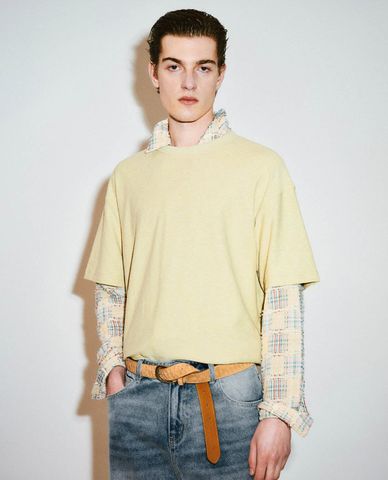  URBAN REVIVO - Áo thun nam cổ tròn tay ngắn trẻ trung 