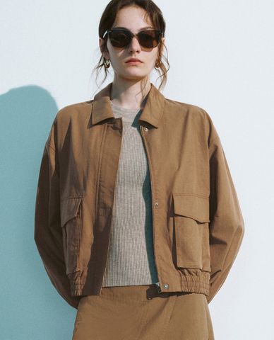  URBAN REVIVO - Áo khoác sơ mi nữ cổ bẻ phối túi Retro 