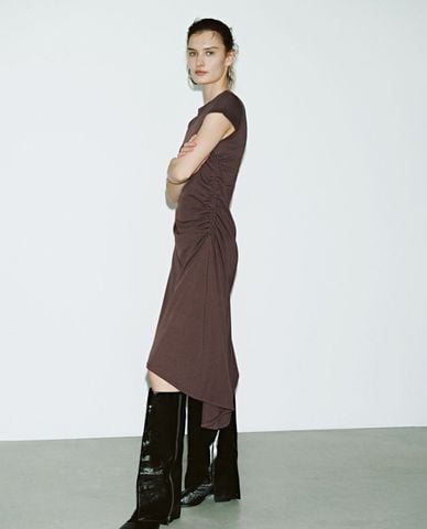  URBAN REVIVO - Đầm midi phom suông cổ tròn 