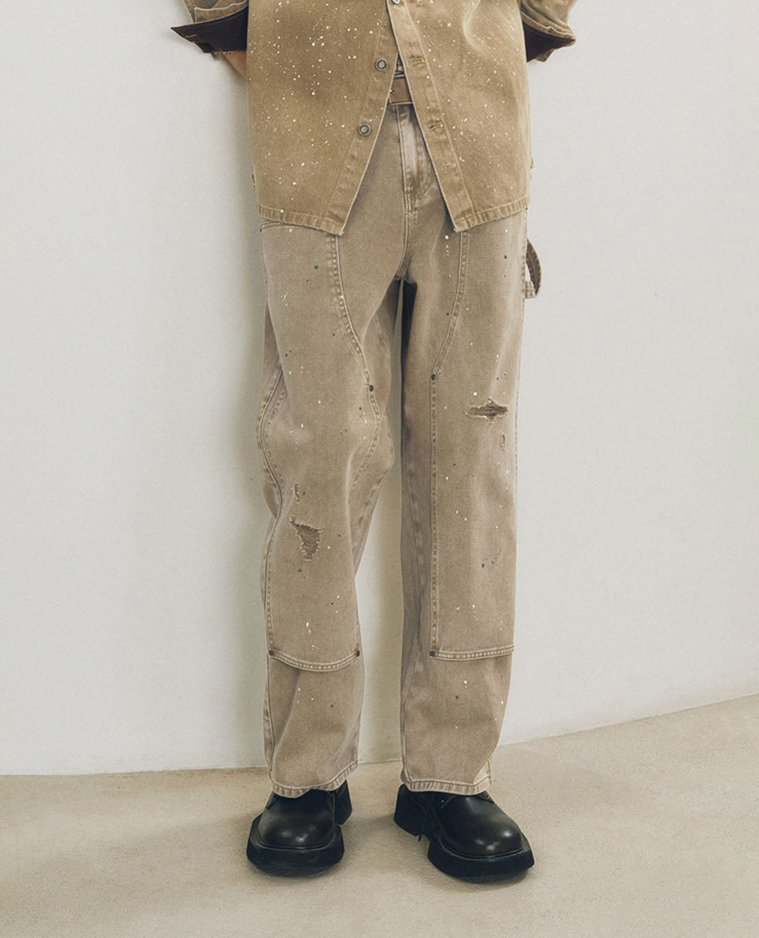 URBAN REVIVO - Quần jeans nam ống đứng thời thượng