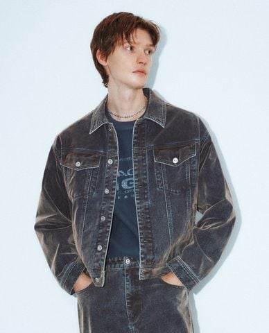  URBAN REVIVO - Áo khoác denim nam cổ bẻ tay dài Loose 