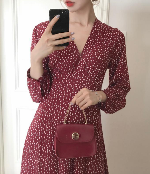 đầm xoè hoa nhí đỏ