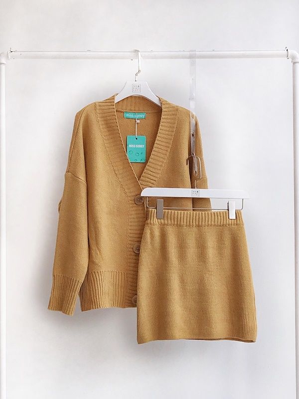 Set áo khoác len kèm váy đầm len nữ đẹp xinh chất đẹp giống hình  Shopee  Việt Nam