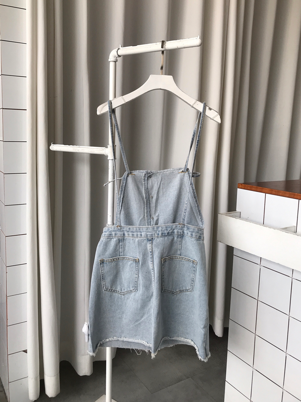 Váy yếm jean dài Wash Cào thêu Logo VN01  Thời trang Ofamic