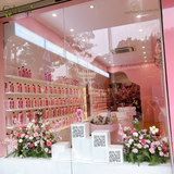 Thi Công Trang Trí Hoa Giả showroom Mỹ Phẩm 38 Thợ Nhuộm