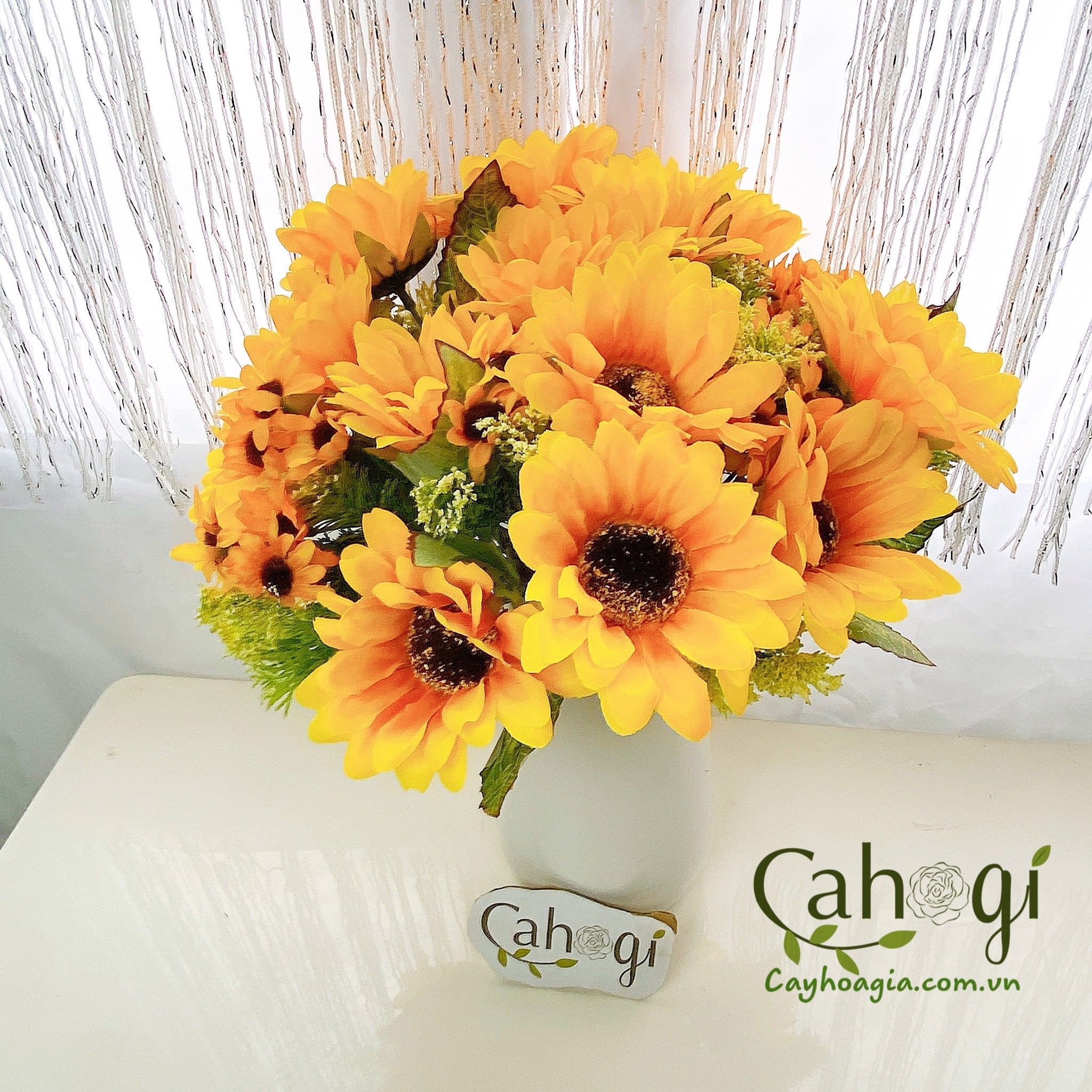 Hoa_gia_hoa_huong_duong_phan_vang_1