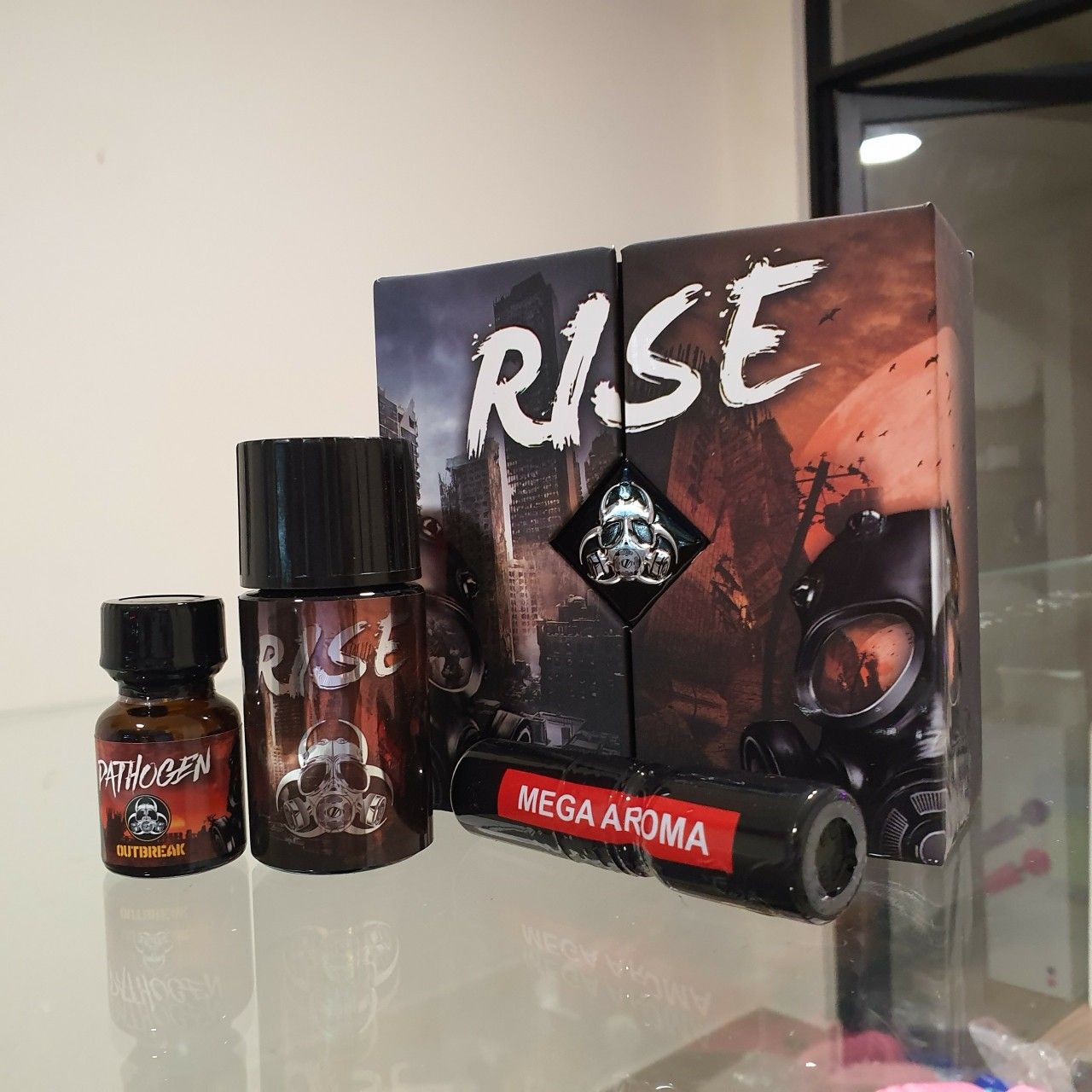 POPPER RISE LUXURY ( TẶNG KÈM GEL TINH TRÙNG 200ML + FREE SHIP 6KM  )