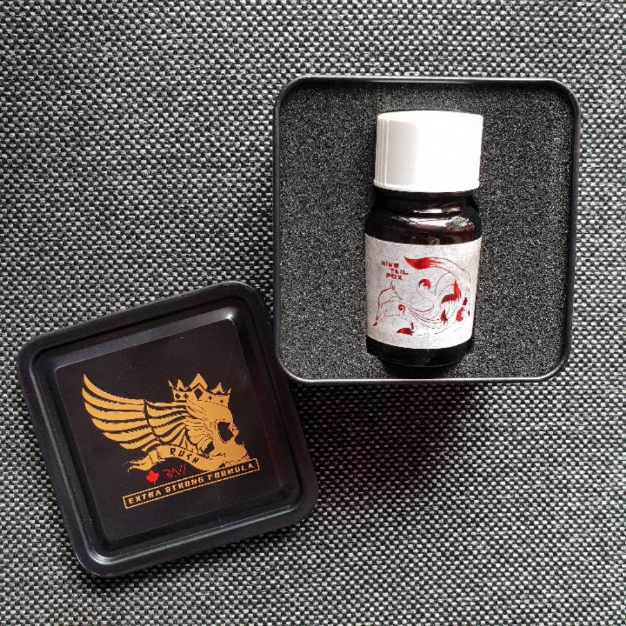 POPPER HỒ LY 30ML  ( TẶNG KÈM 1 LỌ 10ML + BCS DUREX + FREE SHIP 6KM  )