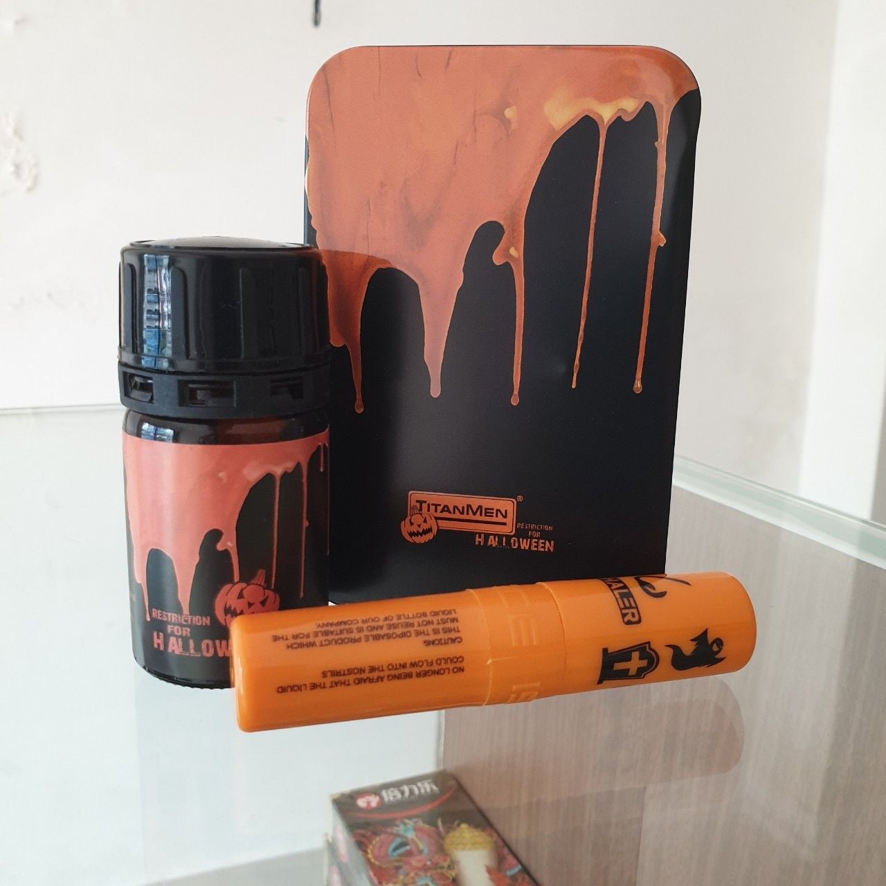 POPPER TITAN HALOWEN 40ML  ( TẶNG KÈM 1 LỌ 10ML + BCS DUREX + FREE SHIP 6KM  )