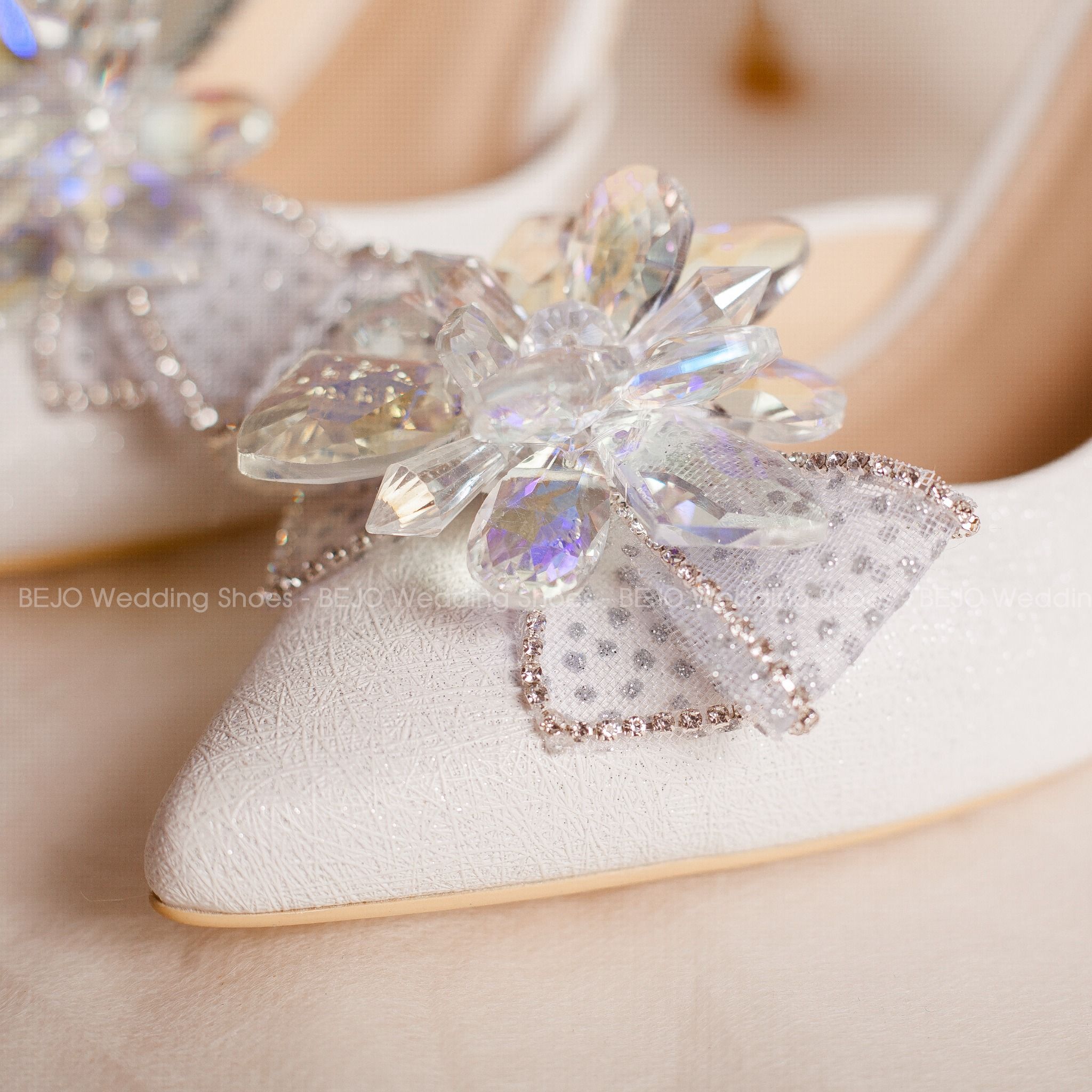  Giày cưới - Giày cô dâu cao cấp BEJO  H51.01.TRANG KIM TUYẾN. HOA PHA LÊ 