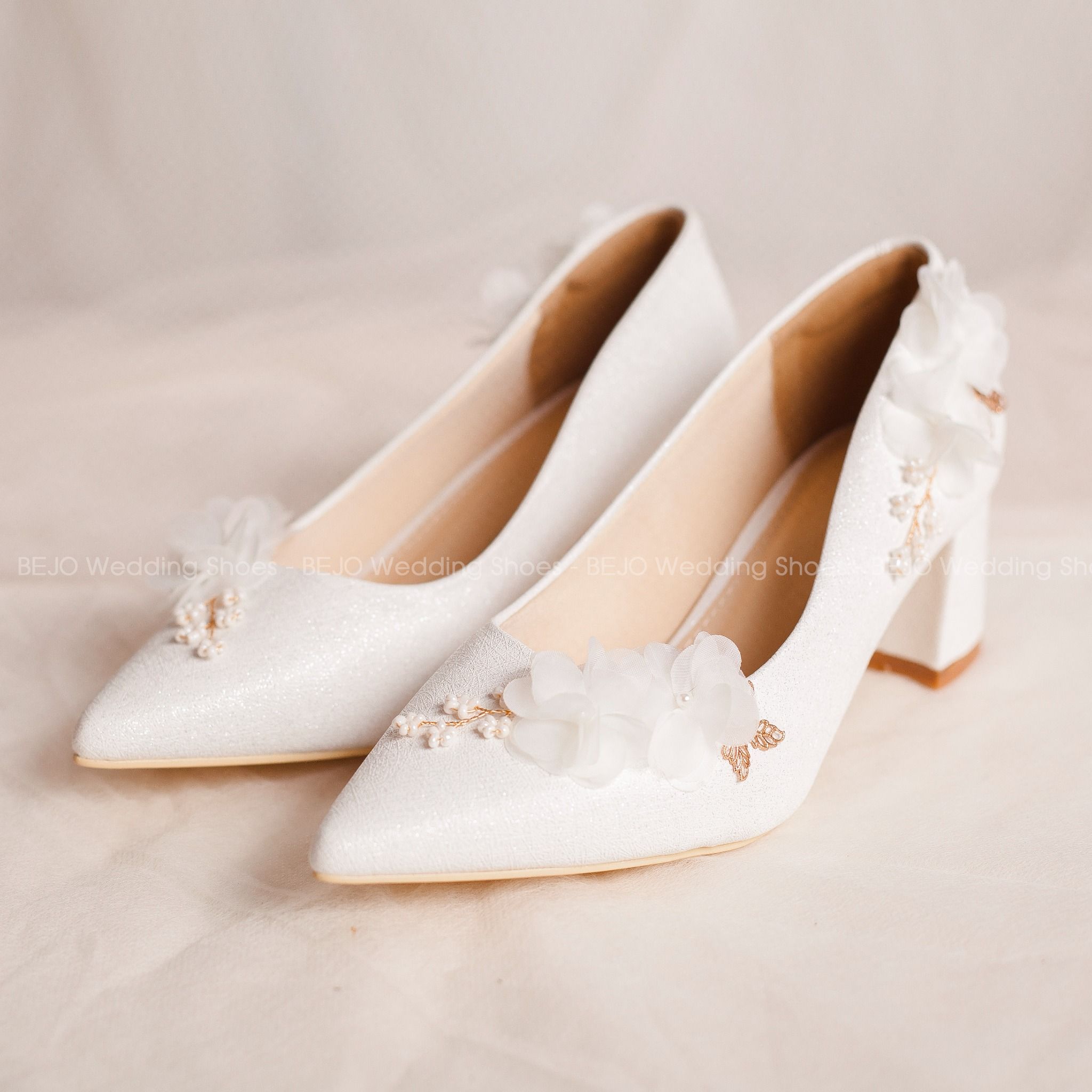  Giày cưới - Giày cô dâu cao cấp BEJO H80.05.TRANG.KT.HOAVOANLUA 