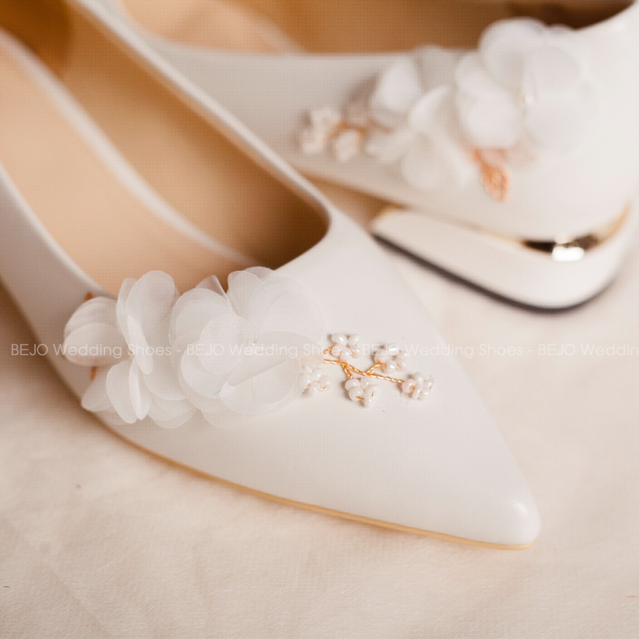  Giày cưới - Giày cô dâu cao cấp BEJO H98.05.TRANG.KT.HOAVOANLUA 
