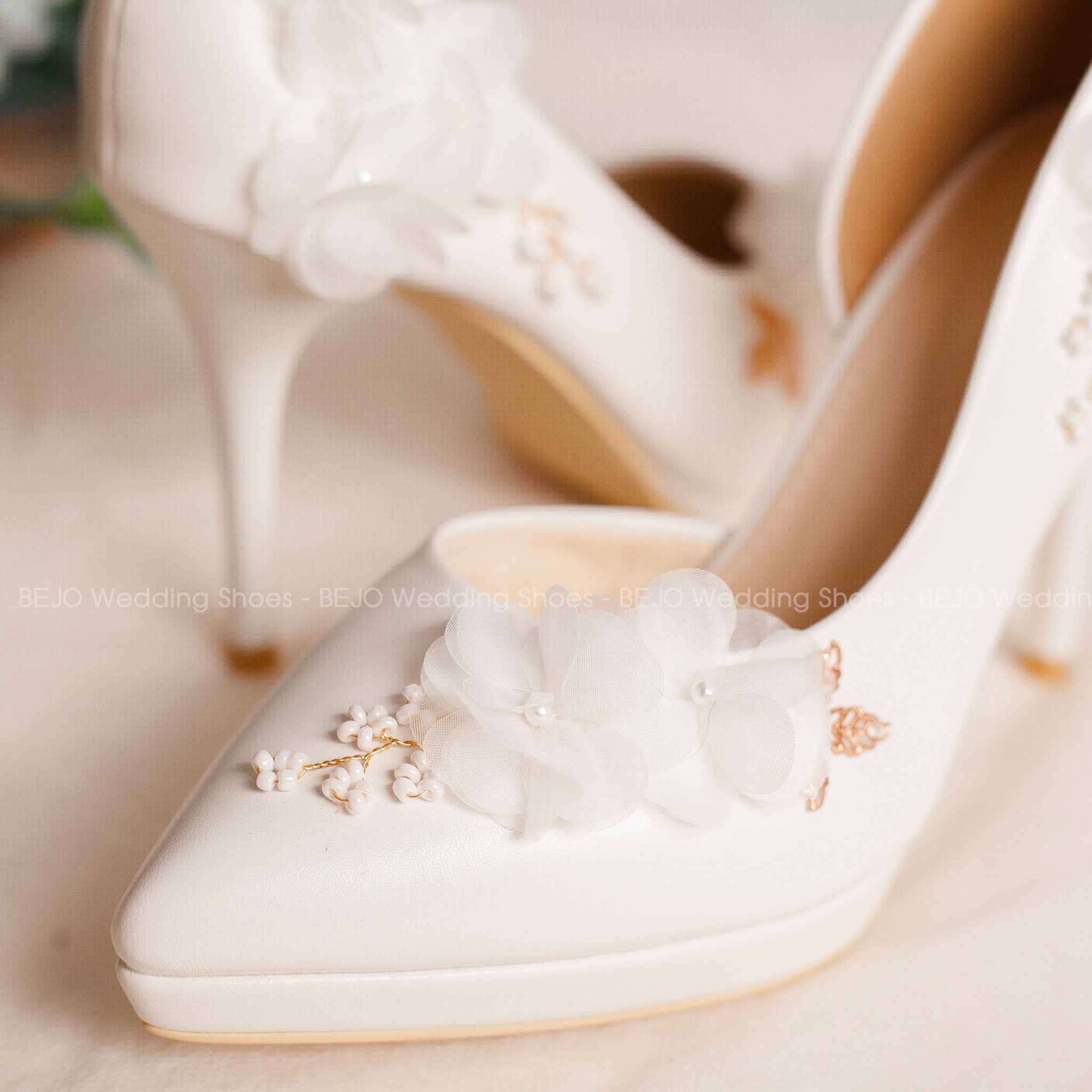  Giày cưới - Giày cô dâu cao cấp BEJO H95.05.TRANG.KT.HOAVOANLUA 