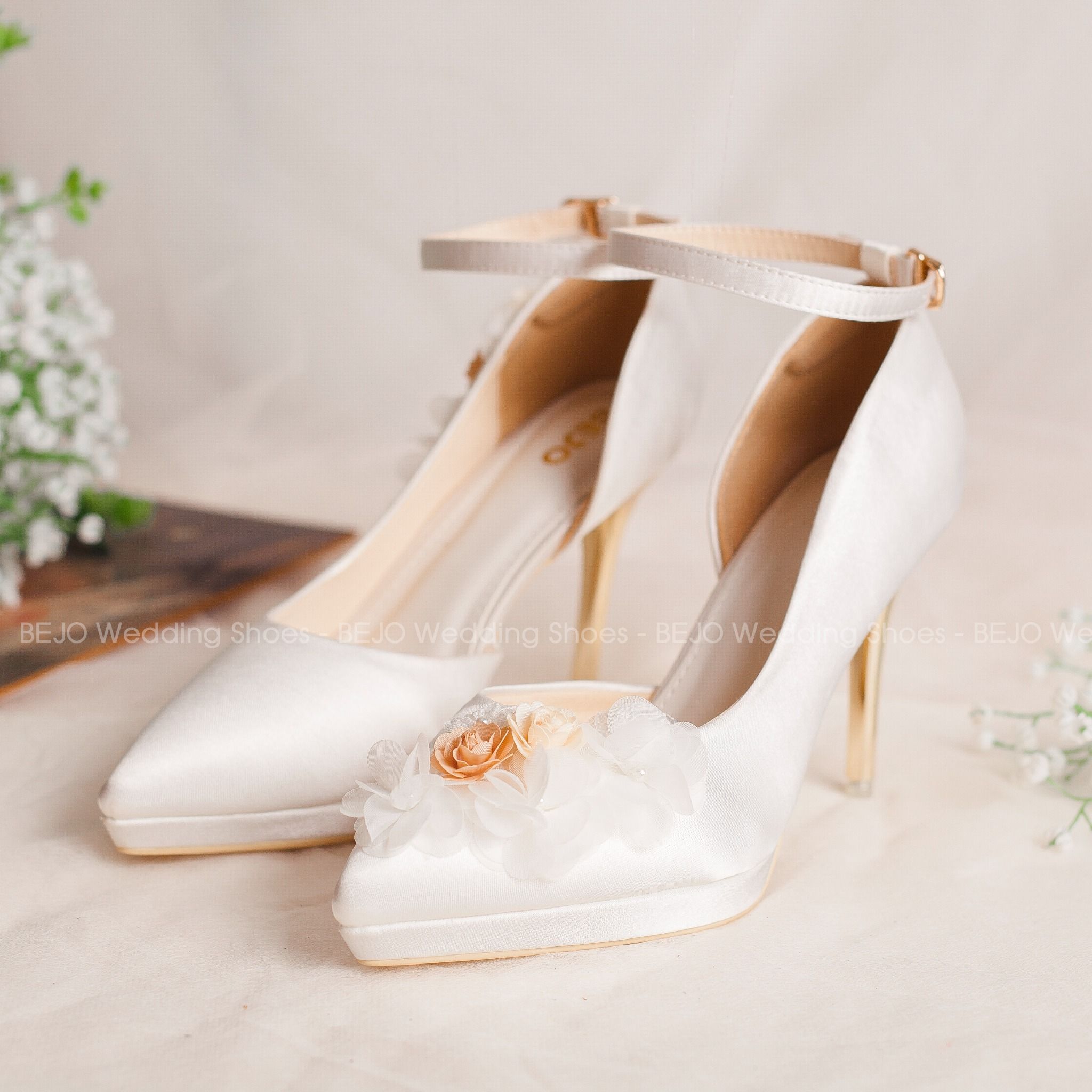  Giày cưới - Giày cô dâu cao cấp BEJO H96.04.SL.TRANGLUA.HOAVOANLUA 