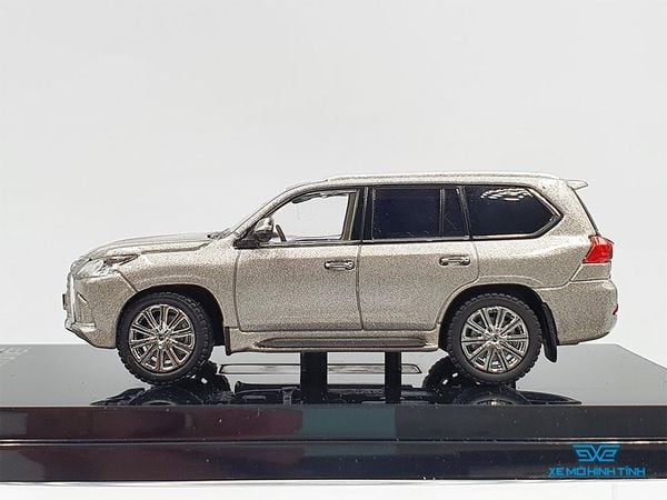 Xe Mô Hình Lexus LX570 Sonic Quartz 1:64 Kyosho (Xám)