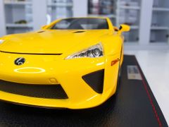 Xe Mô Hình Lexus LFA 2012 1:18 IVY Model (Vàng)