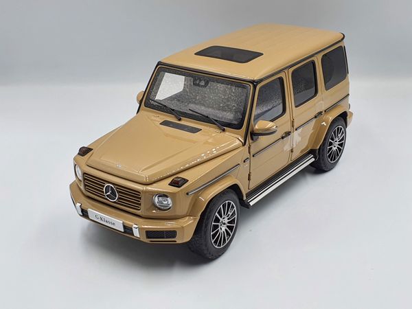 Xe Mô Hình Mercedes-Benz G-Class 2018 Limited Edition 300 pcs 1:18 Minichamps ( Vàng )