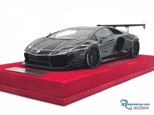 Lamborghini Aventador 1/18 Liberty Walks ( Đen sọc Bạc )