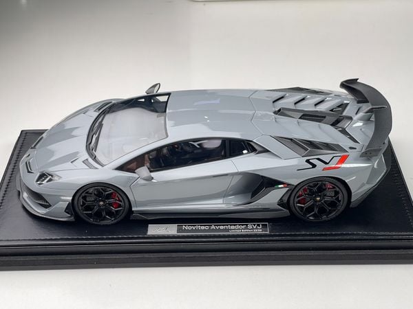 Xe Mô Hình Novitec SVJ 1:18 Ivy Model ( Nimbus Grey )