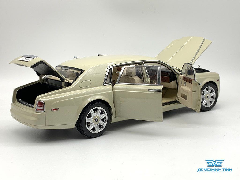 Xe mô hình RollsRoyce Cullinan cực tinh xảo giá 640 triệu đồng