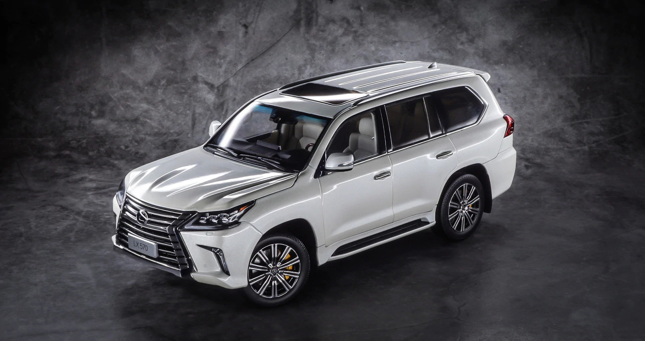 Lexus LX570 2016 nhập Mỹ sử dụng 2 năm gần như không mất giá