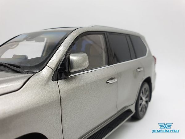 Xe Mô Hình Lexus LX570 1:18 Kyosho ( Xám )