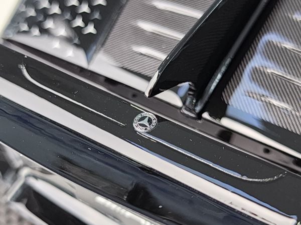 Xe Mô Hình Mercedes-Benz AMG One 1:18 Vip Scale Model ( Black Starlight decals )