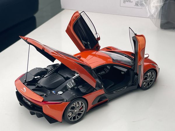 Xe Mô Hình Jaguar C-X75 Firesand Metallic 1:18 Almost Real ( Cam )