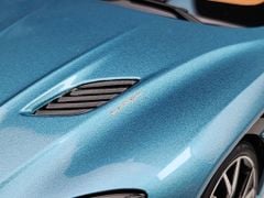 Xe mô hình Aston Martin DBS Superleggera 1:18 Autoart (Caribbean Pearl Blue)