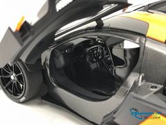 Xe Mô Hình McLaren P1 GTR Pebble Beach California Design Concept #01 1:18 Almost Real ( Bạc )