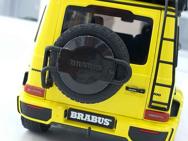 Xe Mô Hình Brabus G-Class With Adventure Package (Mercedes-AMG G63) - 2020 1:18 Almost Real (Vàng)