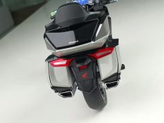 Xe Mô Hình Honda Golowing 1:12 LCD ( Bạc )