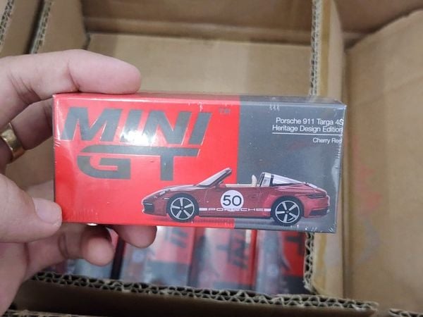 Xe mô hình Porsche 911 Targa 4S Heritage Design Edition Cherry Red LHD 1:64 MiniGT (Đỏ)