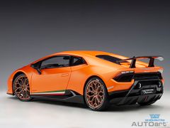 Xe Mô Hình Lamborghini Huracan Performante 1:12 Autoart ( Cam )