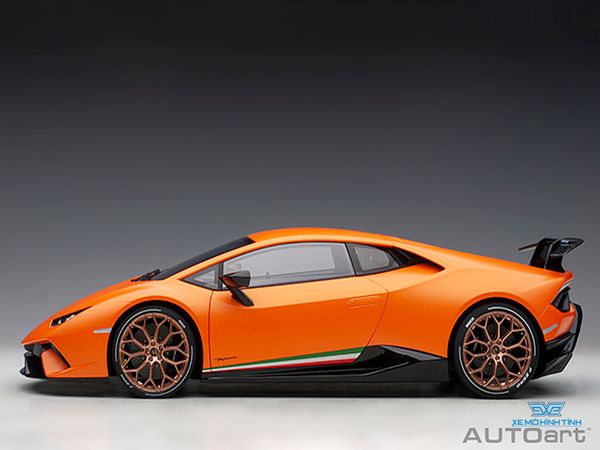 Xe Mô Hình Lamborghini Huracan Performante 1:12 Autoart ( Cam )