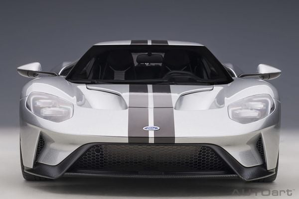 Xe Mô Hình Tĩnh Ford GT 2017 (Ingot Silver) 1:12 Autoart ( Bạc )
