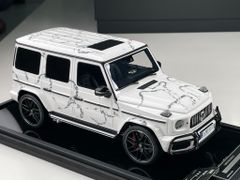 Xe Mô Hình Mercedes Benz G63 AMG 2019 Limited 66 1:18 Motorhelix ( Trắng Hoa Văn )