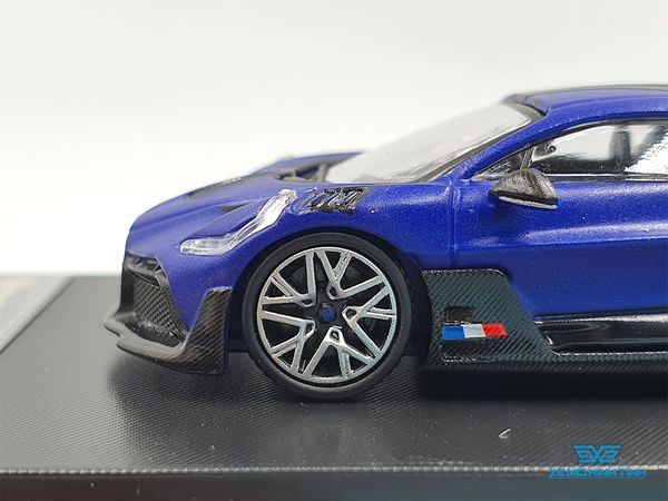 Xe Mô Hình Bugatti Divo 1:64 Bburago ( Xanh Nhám)