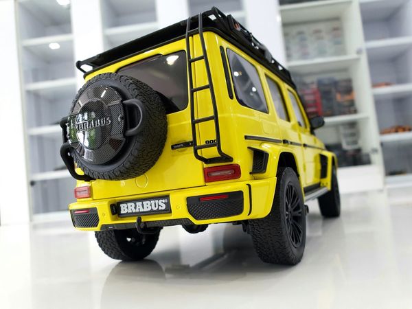 Xe Mô Hình Brabus G-Class With Adventure Package (Mercedes-AMG G63) - 2020 1:18 Almost Real (Vàng)