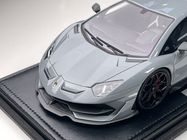 Xe Mô Hình Novitec SVJ 1:18 Ivy Model ( Nimbus Grey )