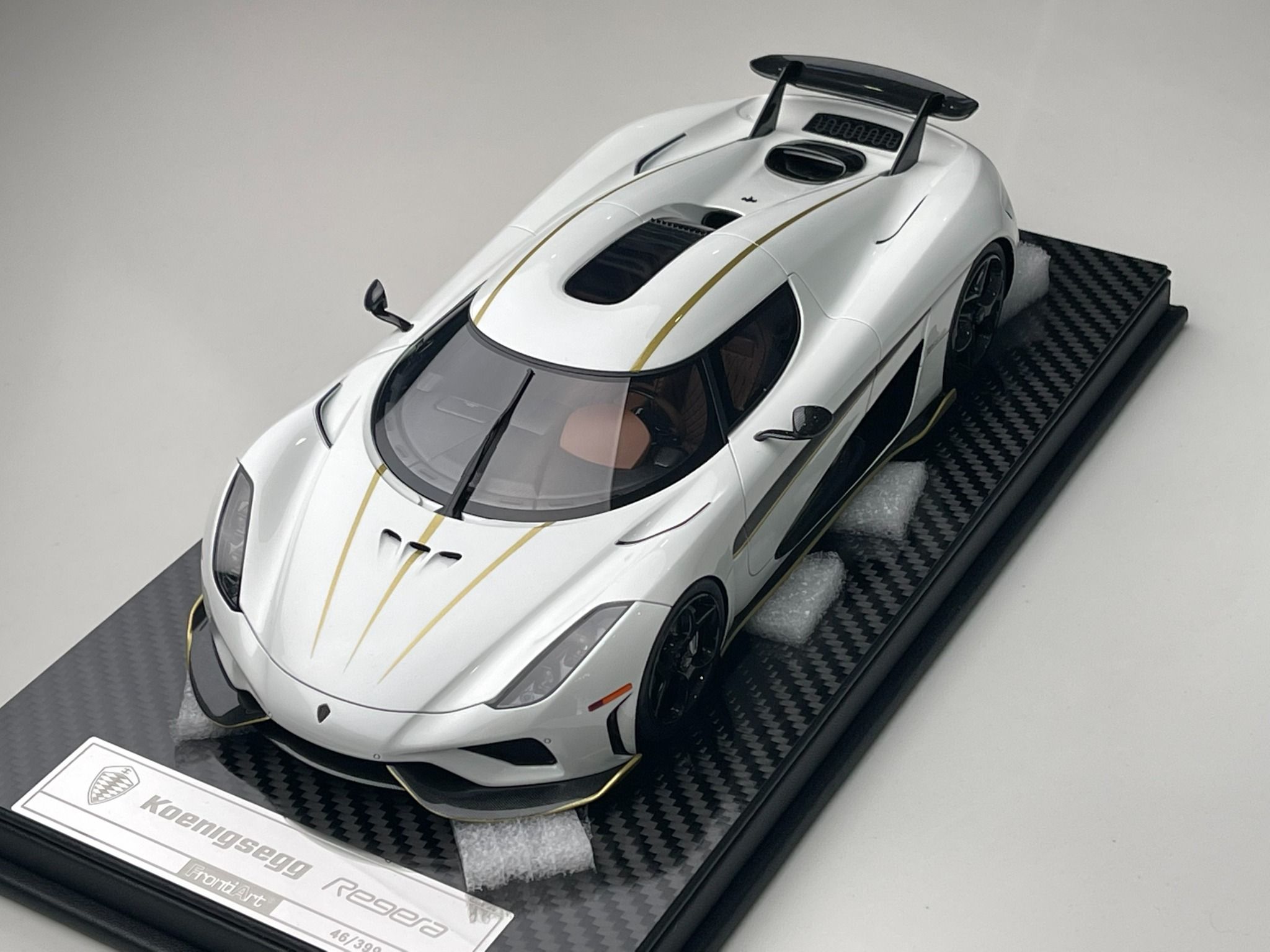 Koenigsegg Regera Sophiart 118 Đỏ