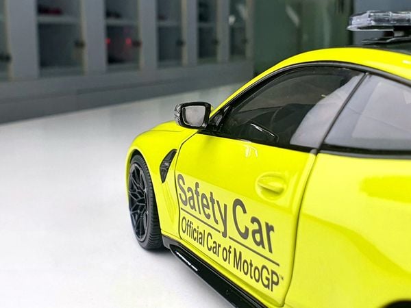 Xe Mô Hình BMW M4 - 2020 1:18 MiniChamps (Safety Car)