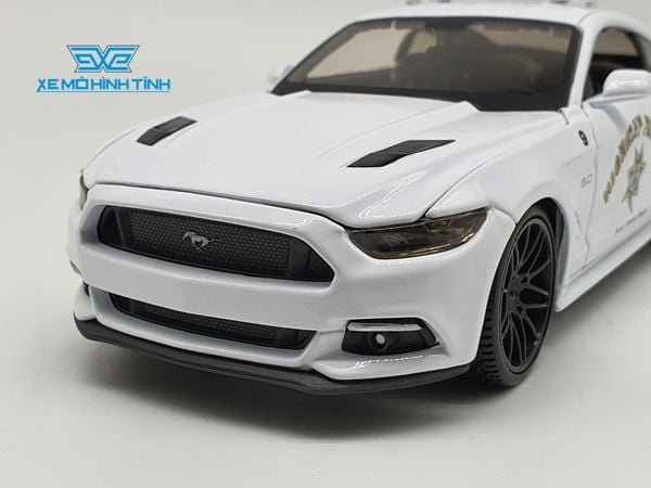 Xe Mô Hình Ford Mustang Gt Police 2015 1:24 Maisto (Trắng)