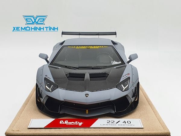 Xe Mô Hình LB Performance Lamborghini Aventador 2.0 Liberty Walk 1:18 ( Xám Tro - Đế Da )